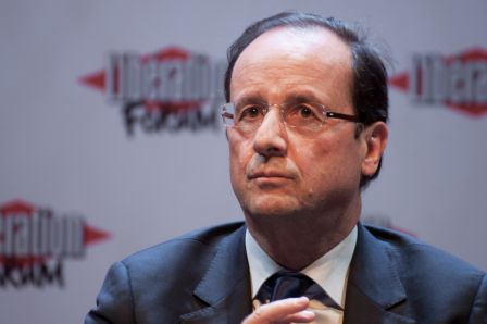 La côte de popularité de François Hollande chute