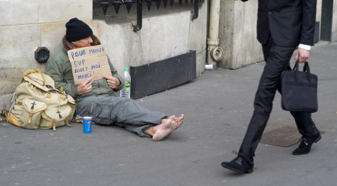 Macron, pauvreté, France