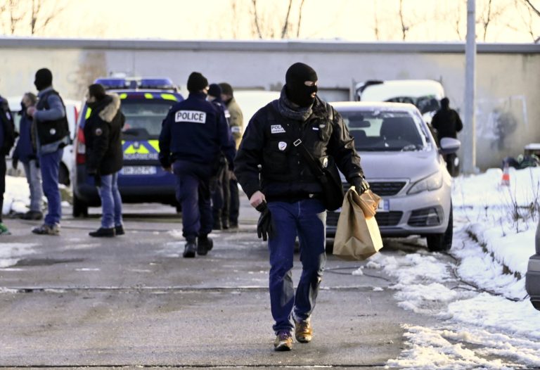 Arrestations chez les Gens du Voyage