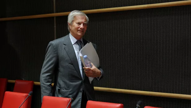 Canal+ coupe les ponts avec les signataires anti-Bolloré